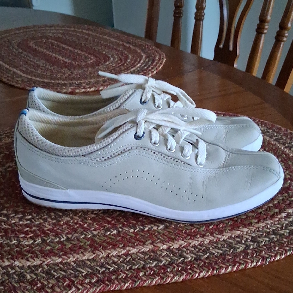 Keds Womans Tan  Sneakers Sz.8